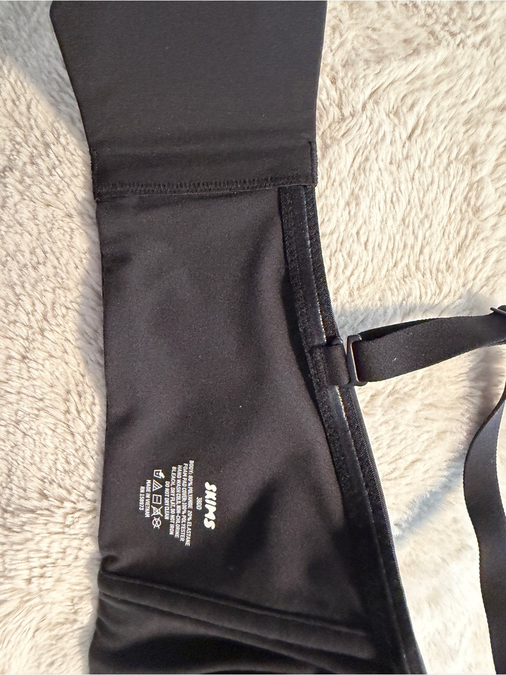 SKIMS Black fits everybody strapless bra - Picture 7 of 8